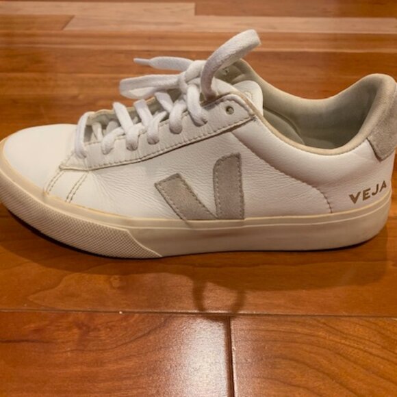 Veja White Campo Leather Low-Top Sneaker Shoes Women's Size 8 - Picture 3 of 11